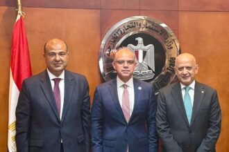 الحاج توفيق يبحث مع وزير الاستثمار والتجارة الخارجية المصري تعزيز العلاقات الاقتصادية