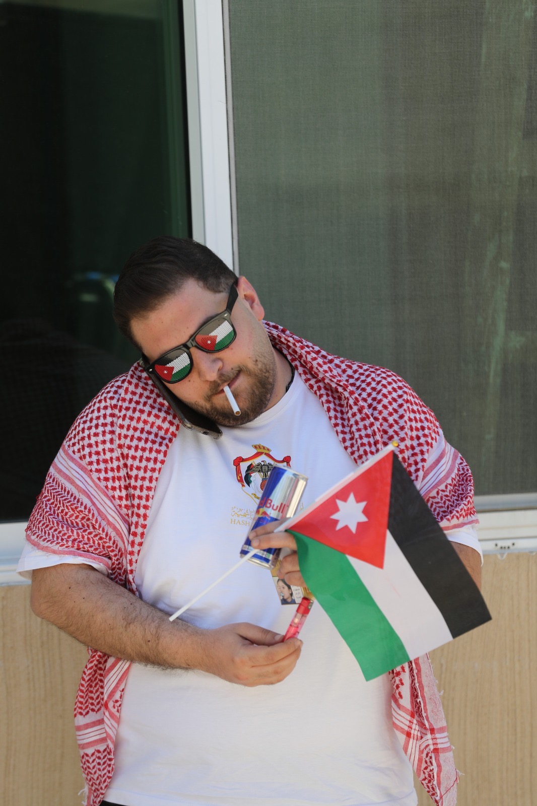 موظفو الأسواق الحرة الأردنية يحتفلون بعيد الاستقلال الـ80