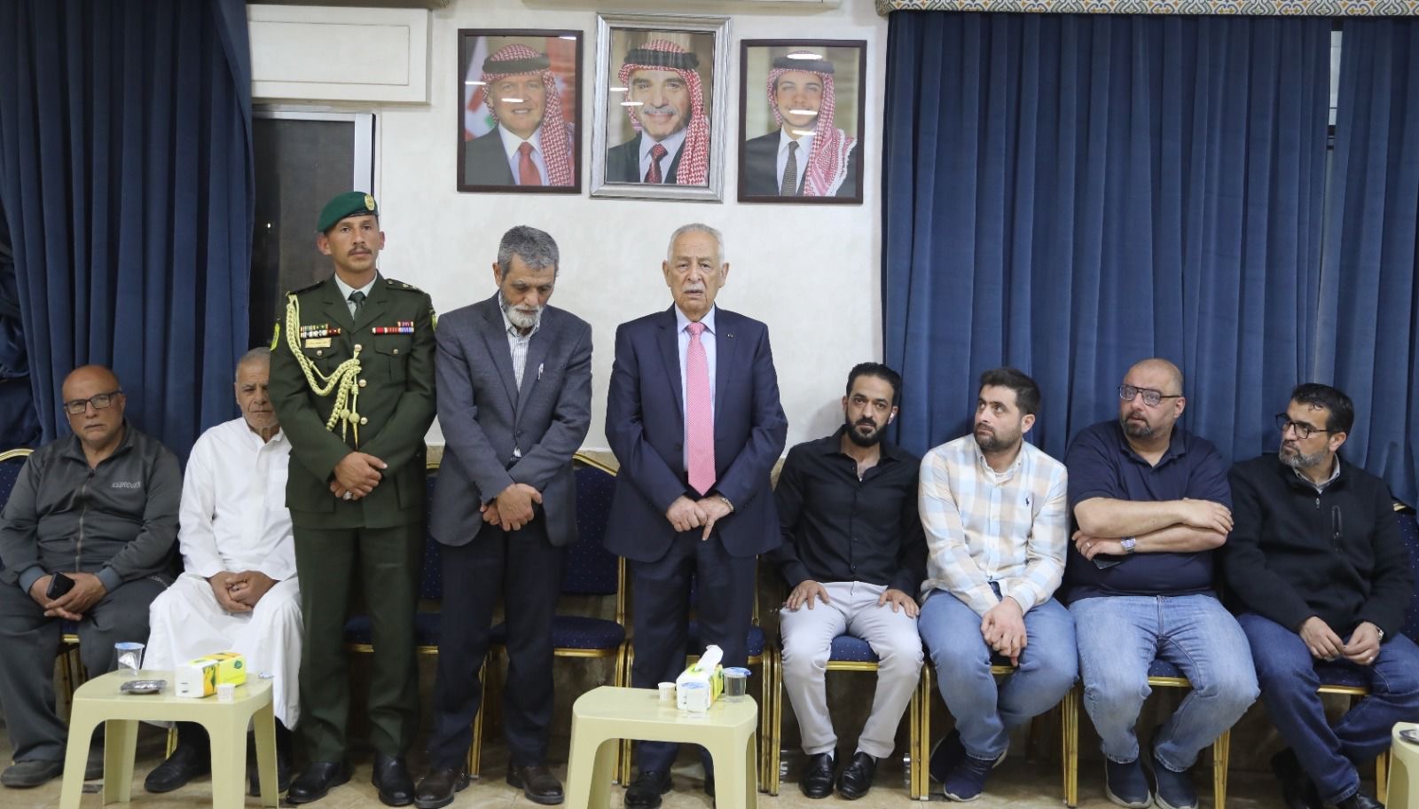 مندوبا عن الملك وولي العهد... العيسوي يعزي المراحلة والدعجة وأبو دية والسلمان وأبو عون والزعبي