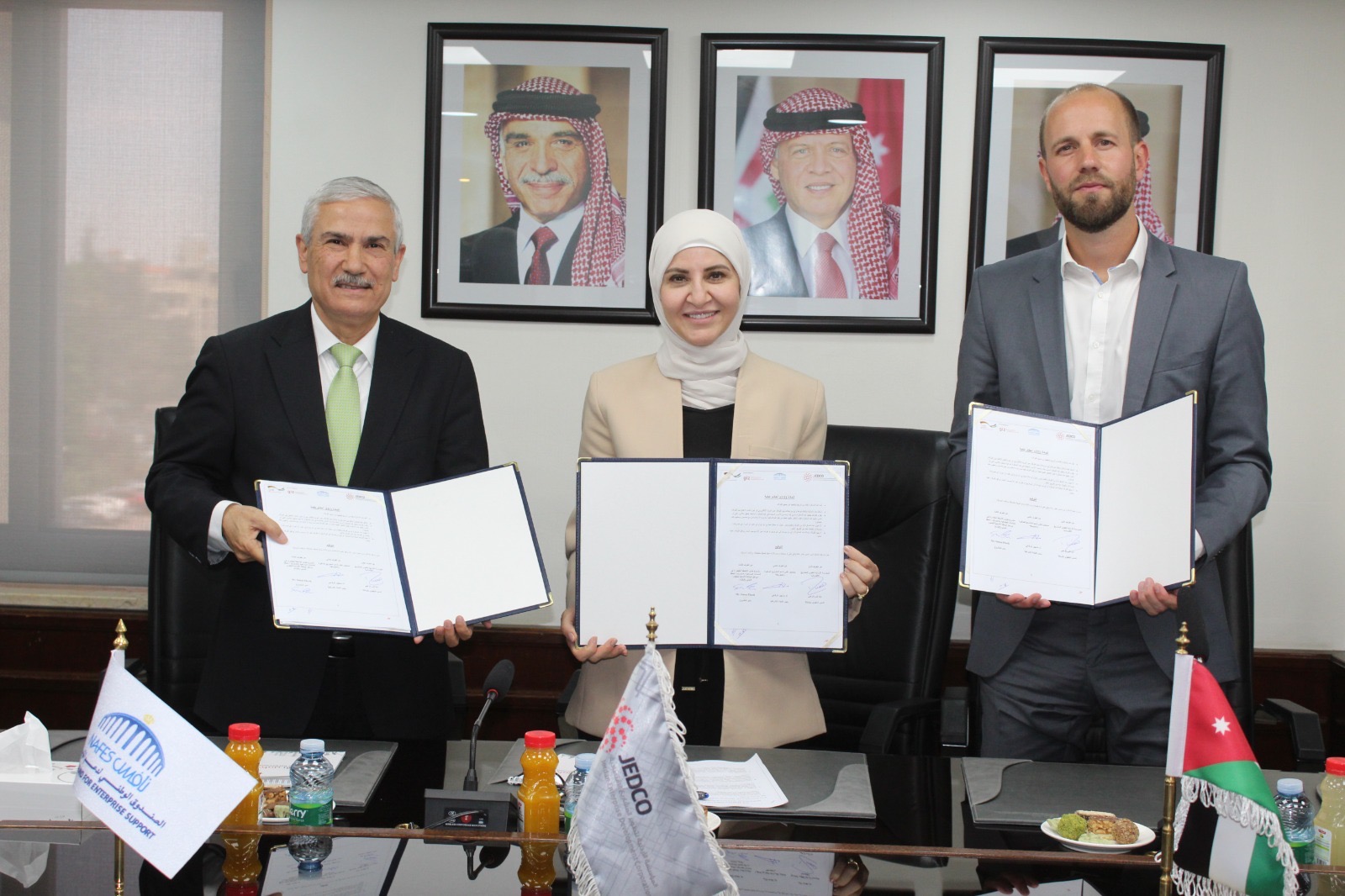 صورة حول : جيدكو ونافس ومشروع (GAIN) يوقعون مذكرة تعاون ثلاثية لدعم التحول الأخضر للمشاريع الصغيرة والمتوسطة في الأردن جيدكو ونافس ومشروع (GAIN) يوقعون مذكرة تعاون ثلاثية لدعم التحول الأخضر للمشاريع الصغيرة والمتوسطة في الأردن