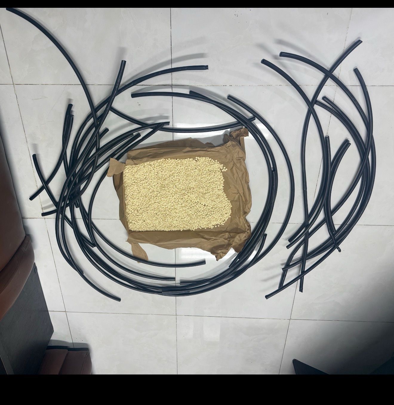 عاجل| مكافحة المخدرات تفكّك شبكة جرمية لترويج المخدرات مكونة من تسعة أشخاص في العاصمة
