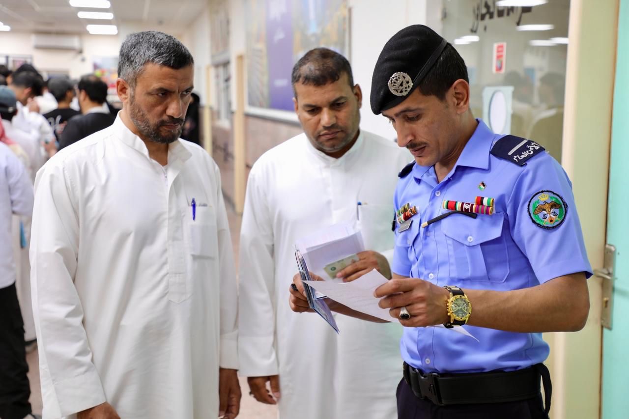 مركز حدود العمري يسهل عبور حجاج بيت الله الحرام