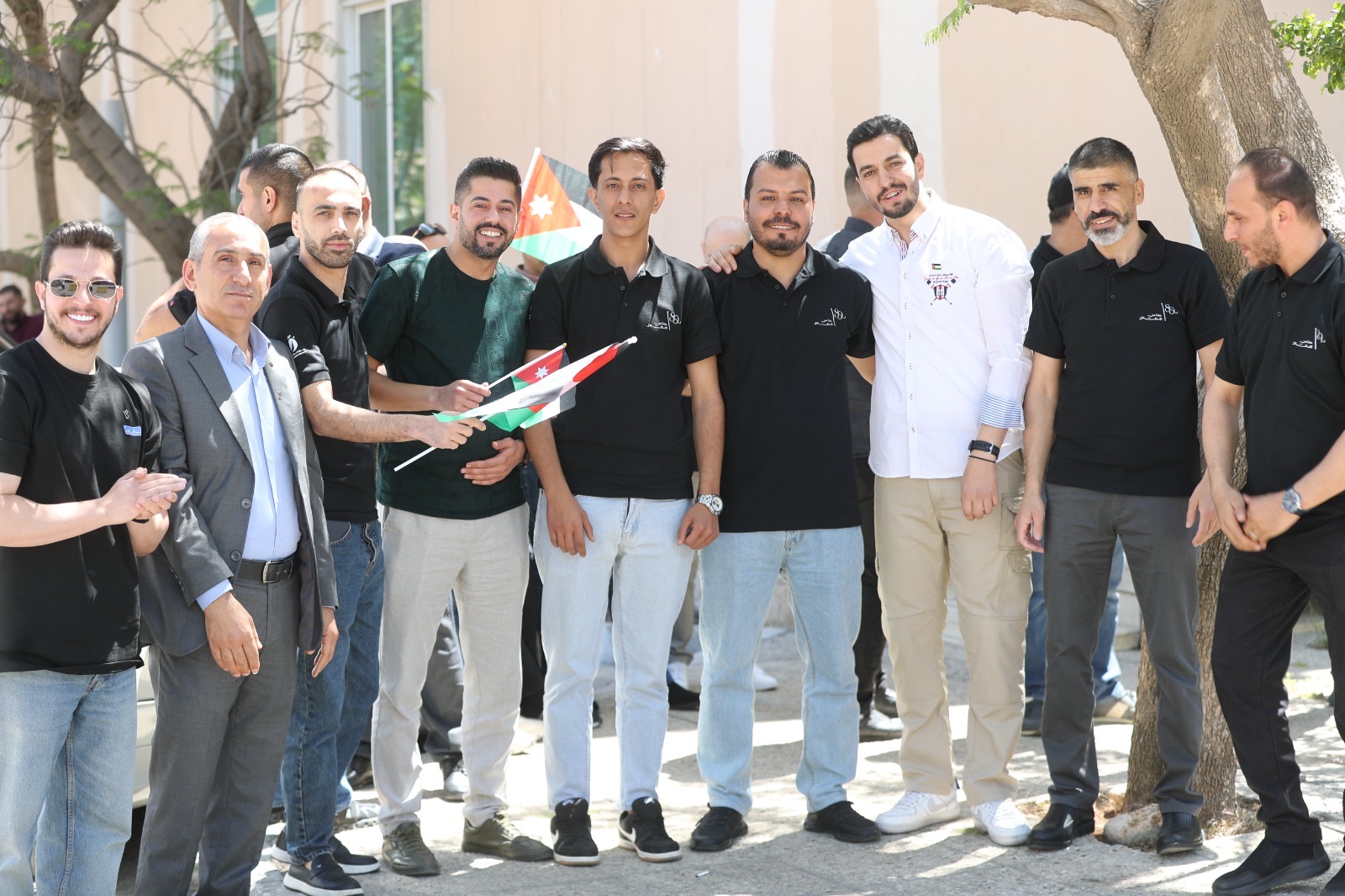 موظفو الأسواق الحرة الأردنية يحتفلون بعيد الاستقلال الـ80