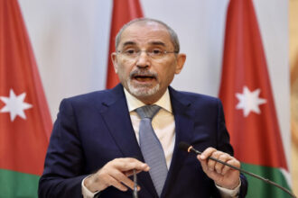الأردن وألبانيا يبحثان آفاق زيادة التعاون في المجالات الاقتصادية والثقافية والدفاعية
