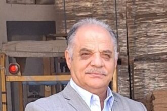 حتى لا تتلاعب بنا أجهزتهم الهدامة
