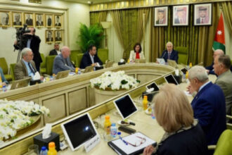 "تربوية الأعيان" تبحث توظيف الذكاء الاصطناعي في تطوير المرافق العامة