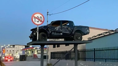 صورة حول : الأمن العام يضع مجسم مركبة محطمة على طريق عمّان الزرقاء الأمن العام يضع مجسم مركبة محطمة على طريق عمّان الزرقاء
