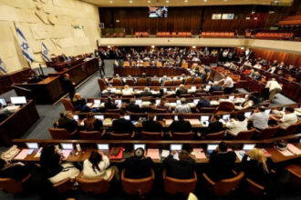 الائتلاف الإسرائيلي يقدم مقترحا لحل الكنيست وانتخابات مبكرة