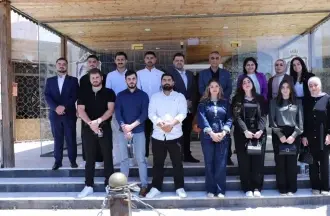 وفد طلابي من جامعة البترا يزور هيئة الإعلام