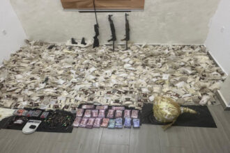 القبض على مطلوب خطير في عصابة إقليمية لتهريب المخدرات في الرويشد