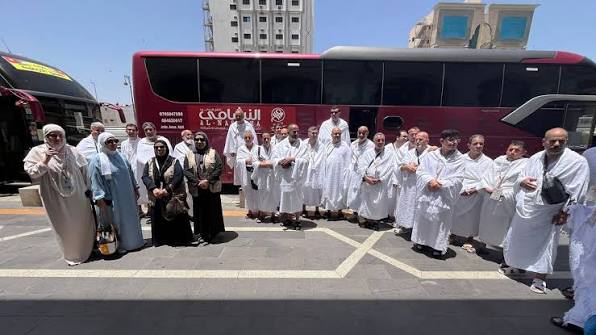 وزير الأوقاف يتفقّد بعثات الحج الأردنية بالمدينة المنورة