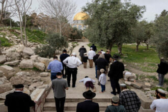 محافظة القدس تحذّر من تصعيد خطير في المسجد الأقصى