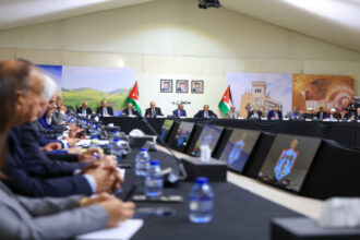 حسان يترأس جلسة لمجلس الوزراء في إربد