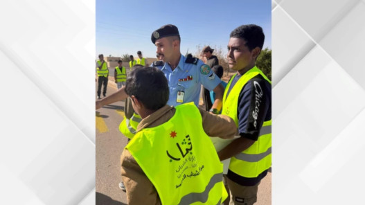 شباب العقبة يطلقون حملات توعوية لتعزيز السلامة المرورية
