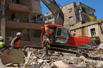 الدفاع المدني اللبناني: استشهاد مسعف في غارة إسرائيلية جنوب لبنان