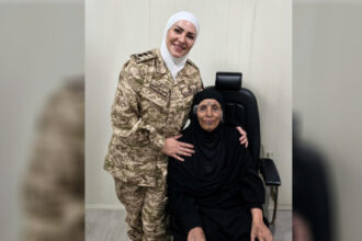 الملكة رانيا تشيد بإنجاز طبي أردني في زراعة قرنية صناعية لمعمرّة