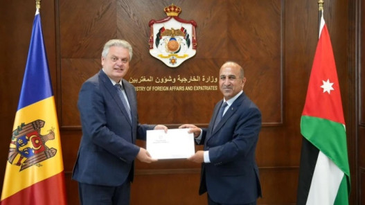 الفايز يتسلّم أوراق اعتماد سفير مولدوفا غير المقيم لدى الأردن