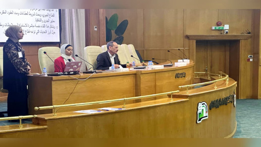 صورة حول : الأشغال تبحث تطوير استثمار اللوحات الإعلانية على الطرق مع القطاع الخاص الأشغال تبحث تطوير استثمار اللوحات الإعلانية على الطرق مع القطاع الخاص