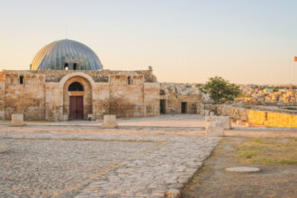 طقس مستقر ومشمس في معظم مناطق المملكة