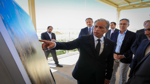 صورة حول : رئيس الوزراء يوجه بمنح حوافز استثمارية لمنطقة الروضة الصناعية في معان رئيس الوزراء يوجه بمنح حوافز استثمارية لمنطقة الروضة الصناعية في معان