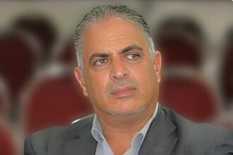 أمام هيئة مكافحة الفساد.. العبادي يطالب بالتحقيق في "منح الـ300 ألف والأراضي" المشار إليها علنا