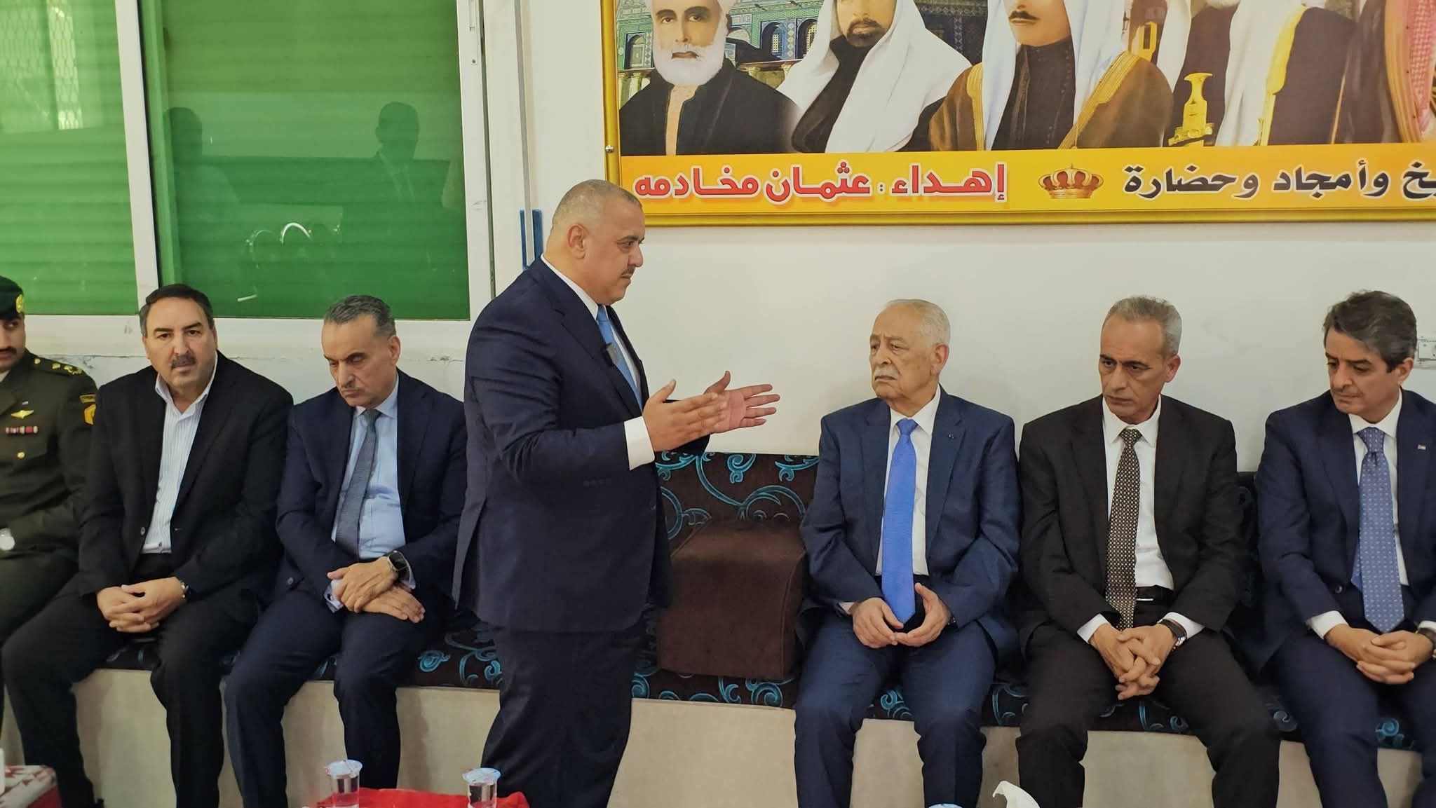 مندوبا عن جلالة الملك وولي العهد.. العيسوي يعزي عشيرة المخادمة
