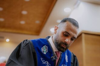 الكابتن يزن العرب يحصد درجة الماجستير في علوم الرياضة من جامعة عمان الأهلية