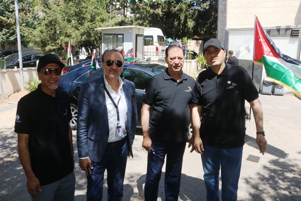 موظفو الأسواق الحرة الأردنية يحتفلون بعيد الاستقلال الـ80