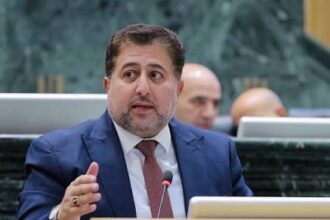 النائب الرقب يطلب من رئيس الوزراء أمرا صعباً برسالة وجهها لرئيس المجلس