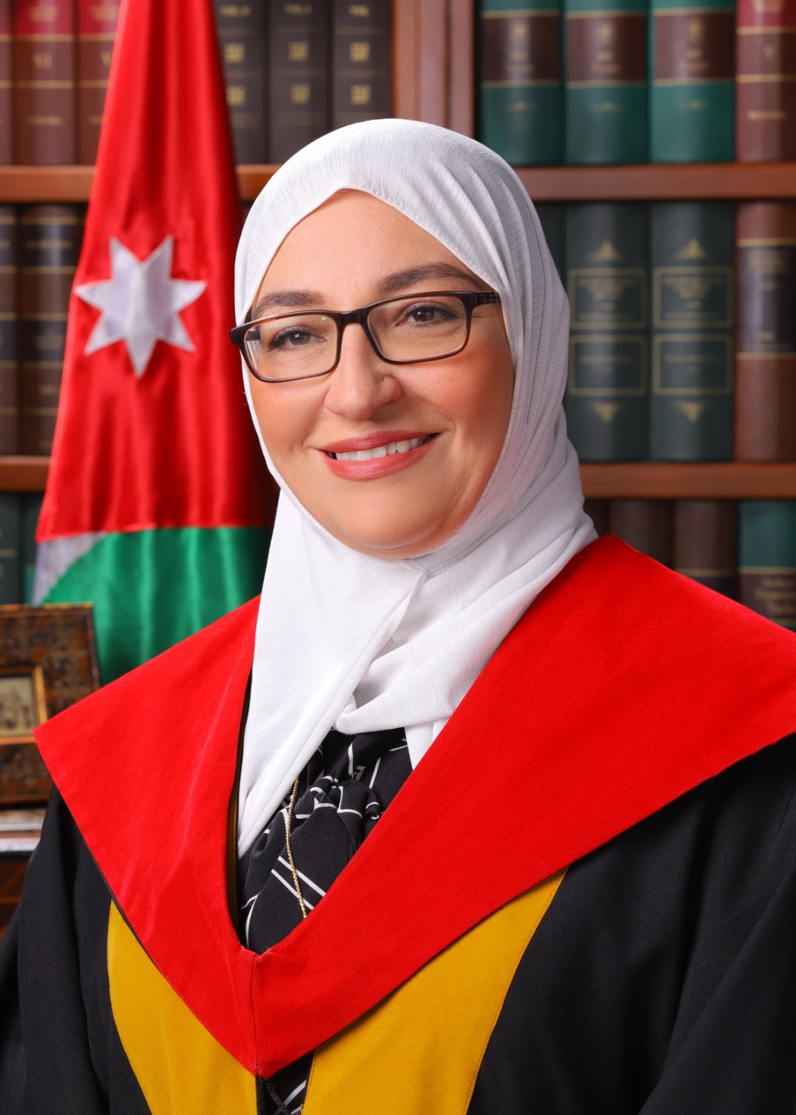 صورة حول : السوشال ميديا وصناعة التفاهة وتزييف الوعي الجمعي السوشال ميديا وصناعة التفاهة وتزييف الوعي الجمعي