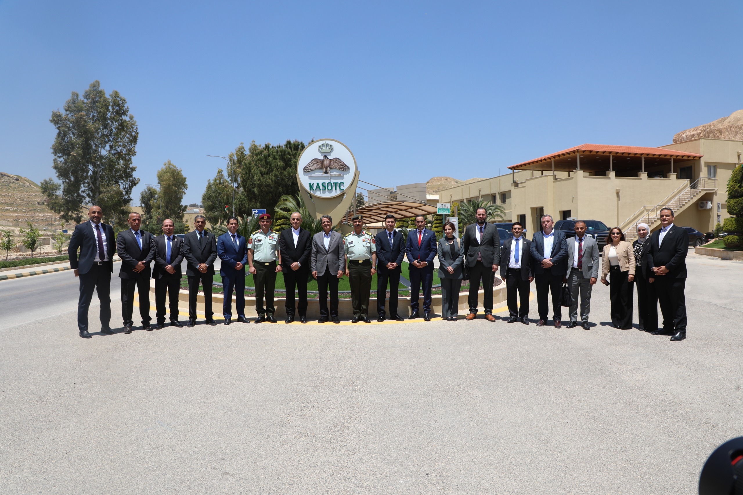 توقيع اتفاقية تعاون لتنظيم وتطوير سياحة المغامرات والتجارب المحلية