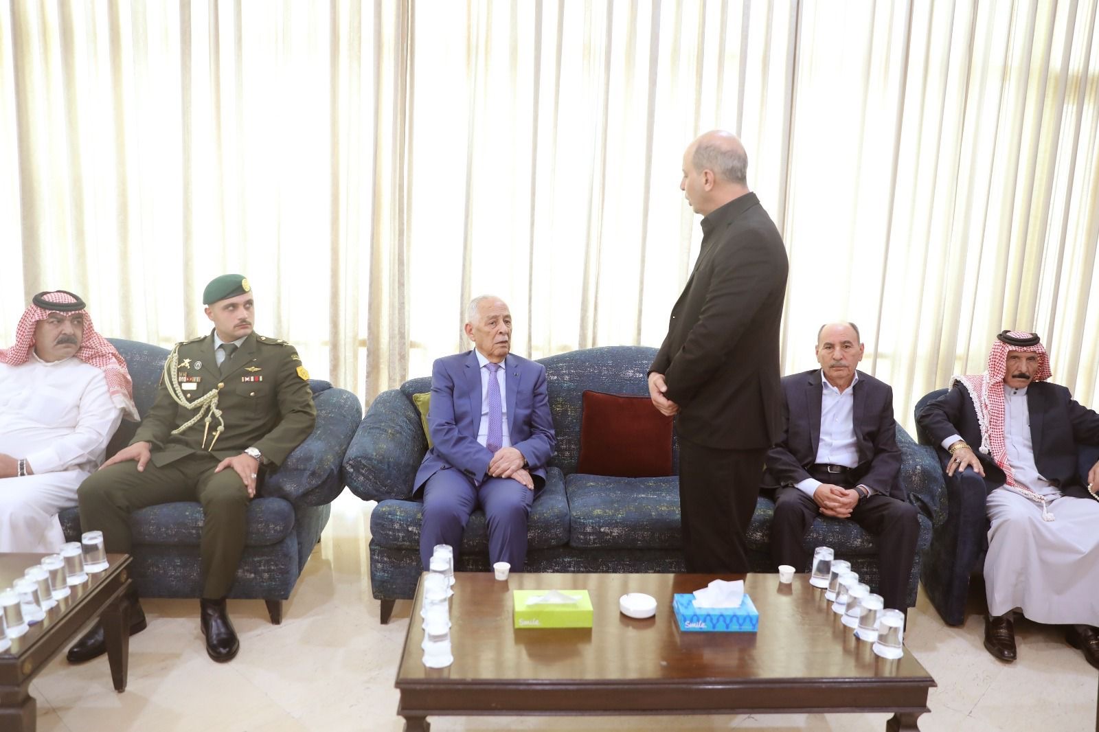 مندوبا عن الملك وولي العهد.. العيسوي يعزي العموش وأبو الفيلات