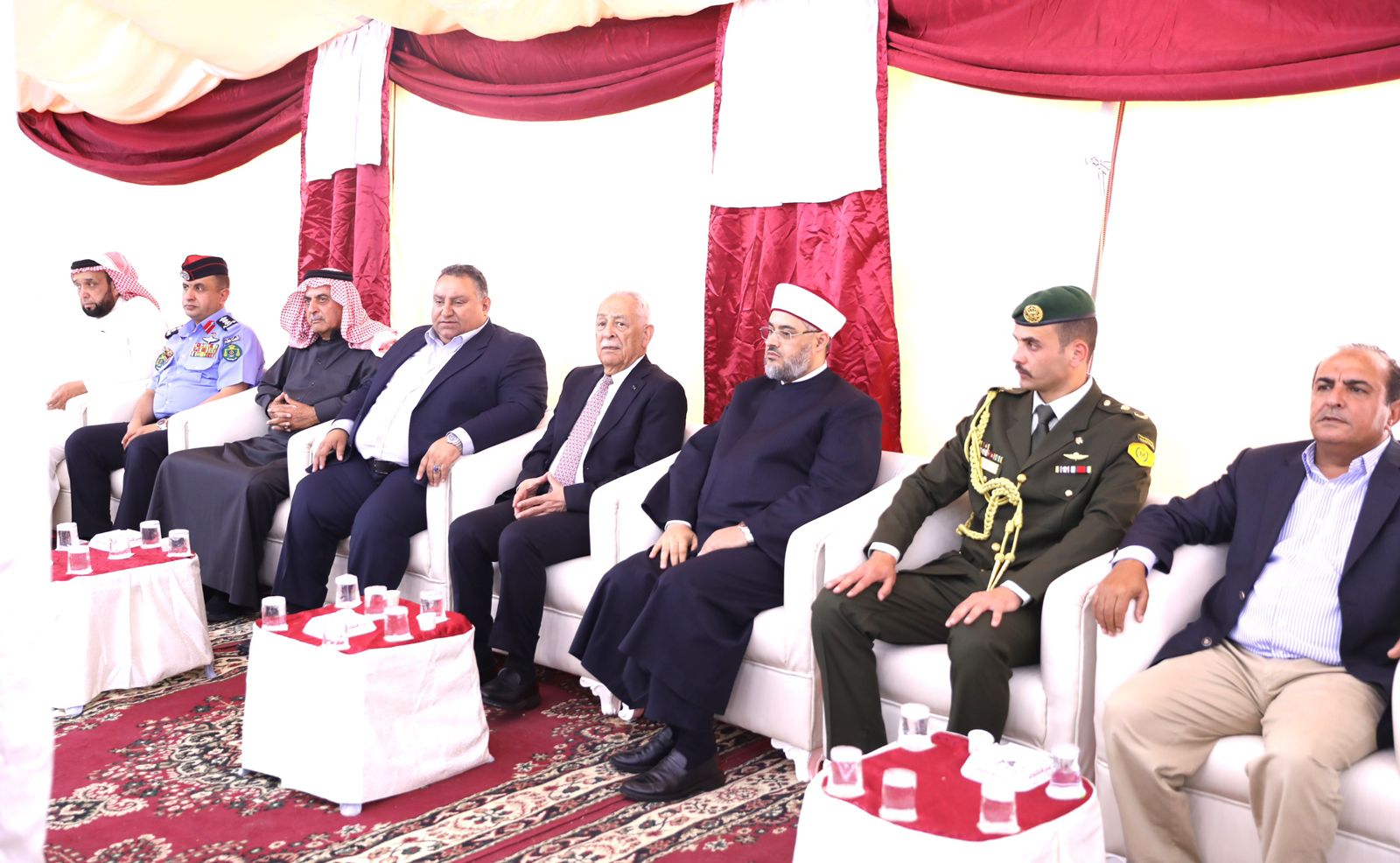 مندوبا عن الملك وولي العهد...العيسوي يعزي عشيرتي الخوالدة والقاضي