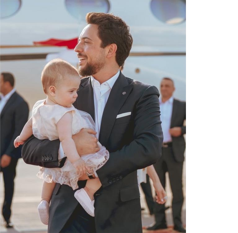 صورة جديدة لولي العهد والأميرة إيمان