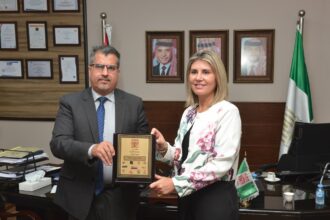 جامعة البترا تستضيف أمين عام اللجنة الأولمبية الأردنية ضمن فعاليات "صالون البترا الثقافي"