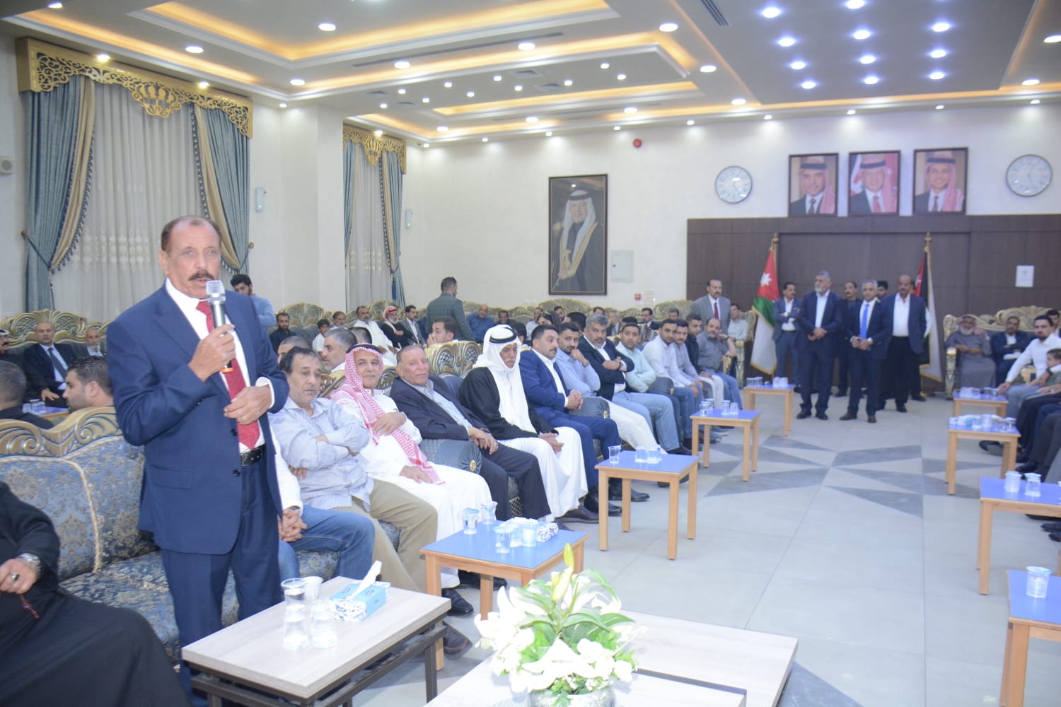 العدوان والعموش نسايب …… العدوان طلب والقلاب أعطى