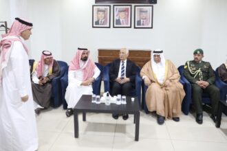 مندوبا عن الملك وولي العهد.. العيسوي يعزي عشائر العنزة والطوالبة والعمري