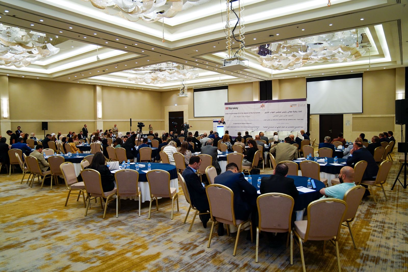 القاضي: التنمية تبدأ من المحافظات والاستماع المباشر للمواطنين
