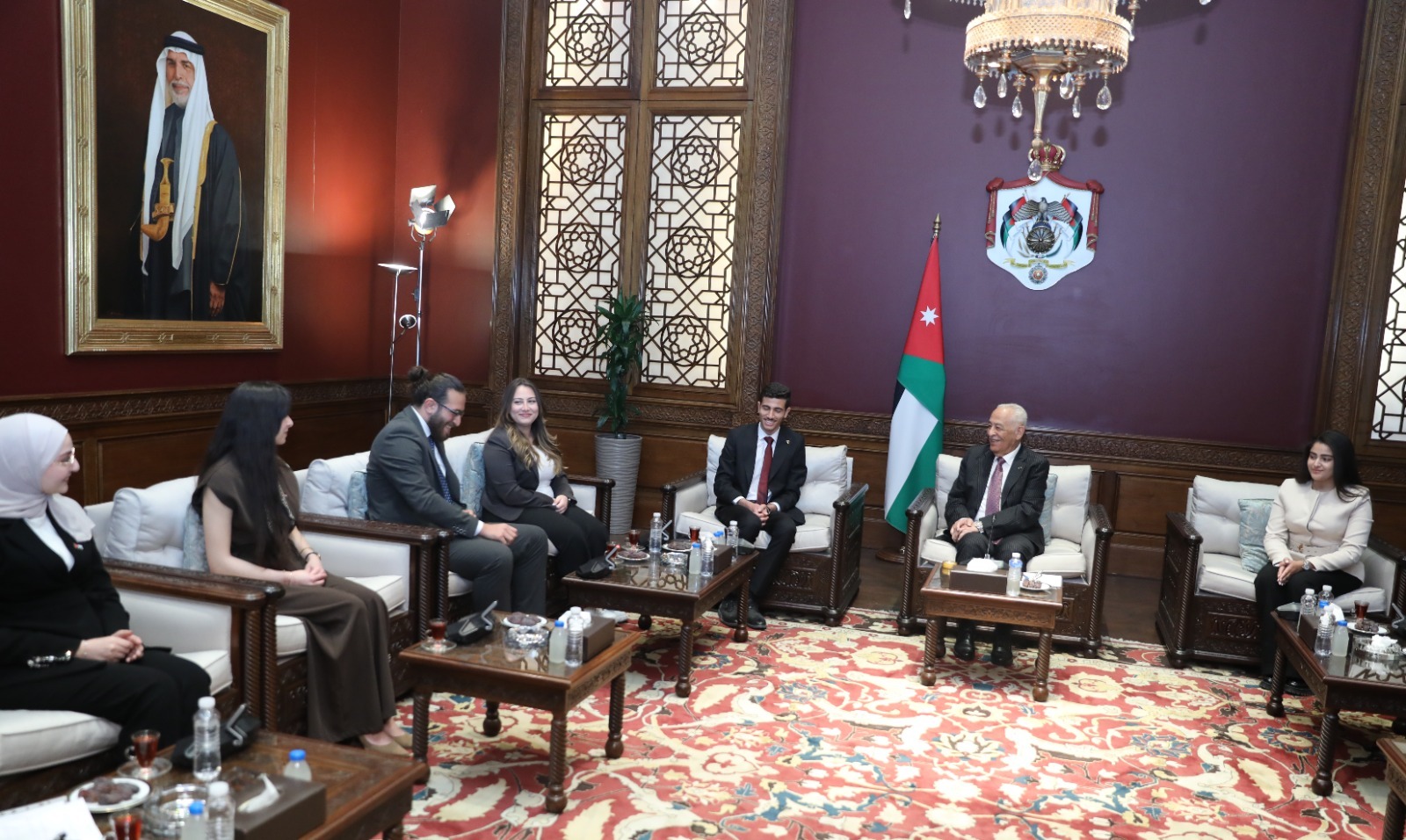 العيسيوي يلتقي وفدا من جمعية طلاب الصيدلة الأردنية