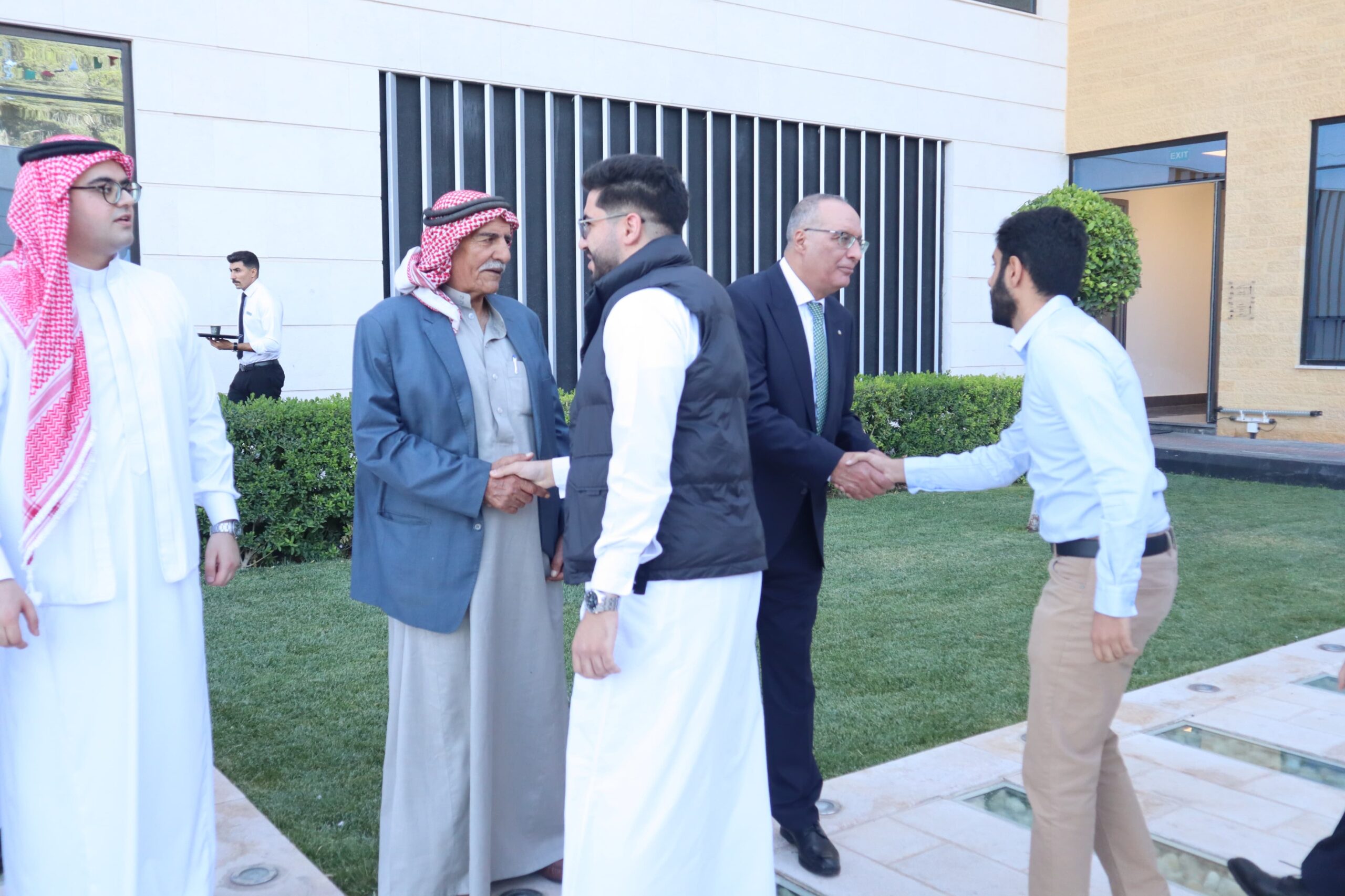 الدكتور محمد المعاقبة يولم بمناسبة زفاف نجله الدبلوماسي "قيس"