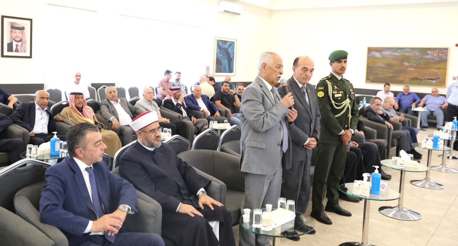 مندوبا عن الملك وولي العهد... العيسوي يعزي العضايلة وصوبر والحيفاوي والنوباني