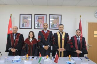 الباحث مالك محمد مالك ينال الماجستير في إدارة الأعمال الإلكترونية والتحول الرقمي