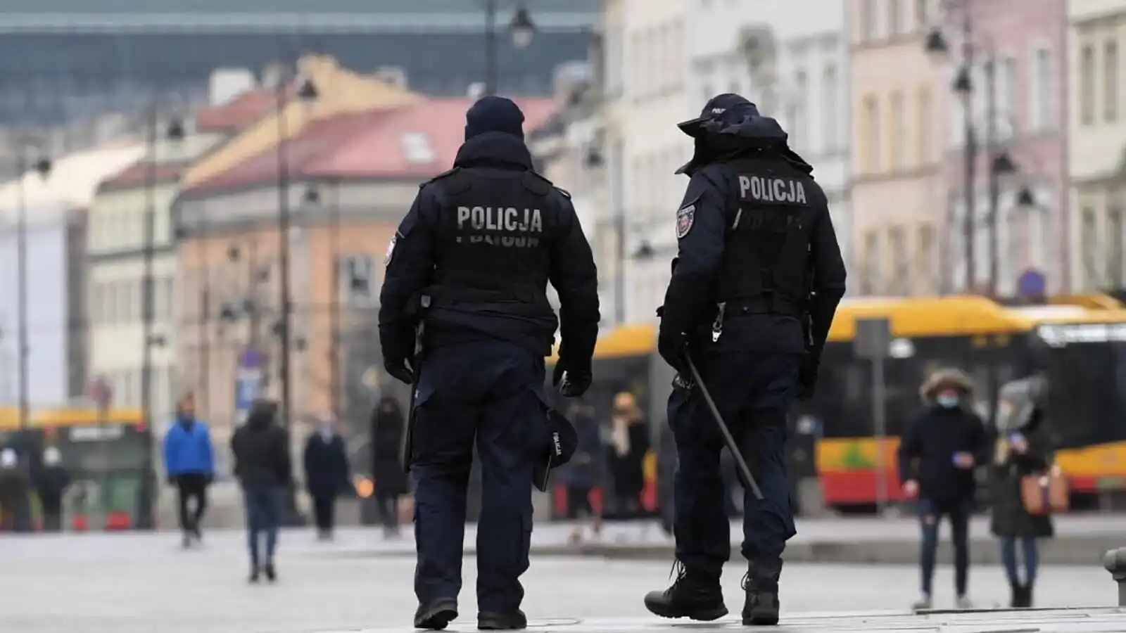 صورة حول : طن هيروين داخل طوب.. بولندا تضبط شحنة مخدرات قادمة من إيران طن هيروين داخل طوب.. بولندا تضبط شحنة مخدرات قادمة من إيران