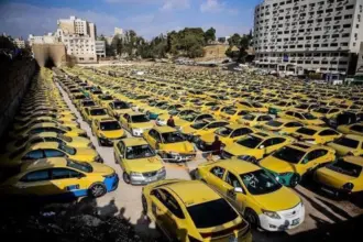 الخرابشة: إصدار تطبيق خاص بالتكسي الأصفر خلال الفترة المقبلة