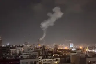 عاجل - أمريكا تبدأ هجمات على إيران ردا على حادثة الأباتشي