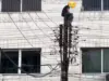 الأمن العام يتمكن من ردع شاب حاول الانتحار من على عامود كهربائي