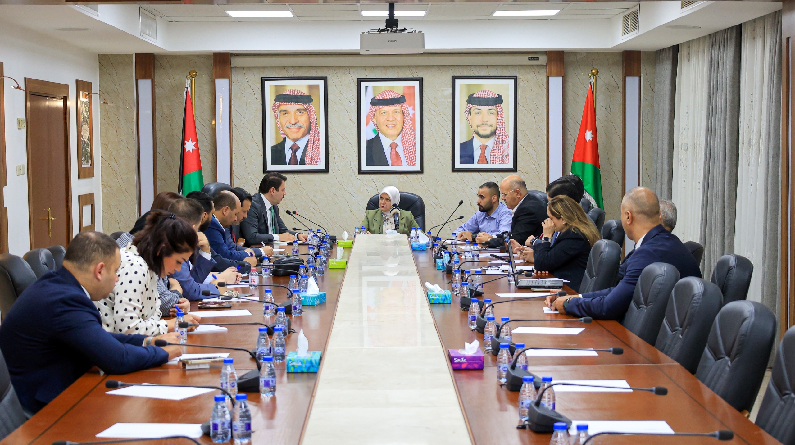 صورة حول : القوابعة تناقش مع ناشطين اجتماعيين مسودة قانون الإدارة المحلية القوابعة تناقش مع ناشطين اجتماعيين مسودة قانون الإدارة المحلية
