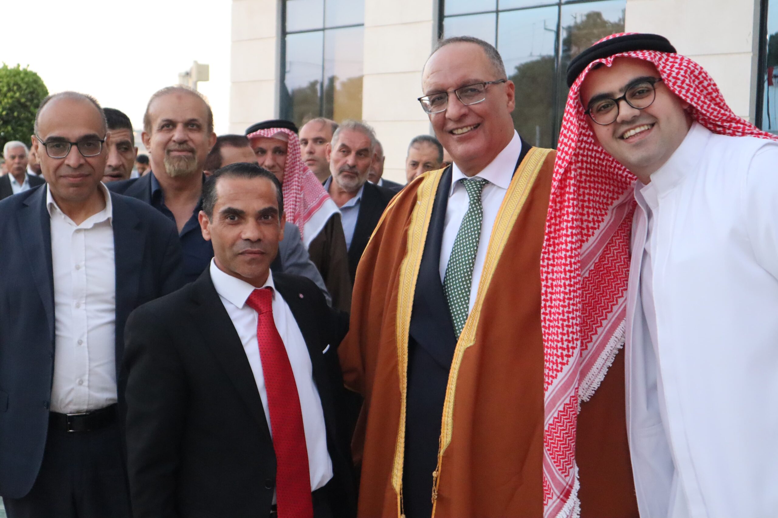 الدكتور محمد المعاقبة يولم بمناسبة زفاف نجله الدبلوماسي "قيس"