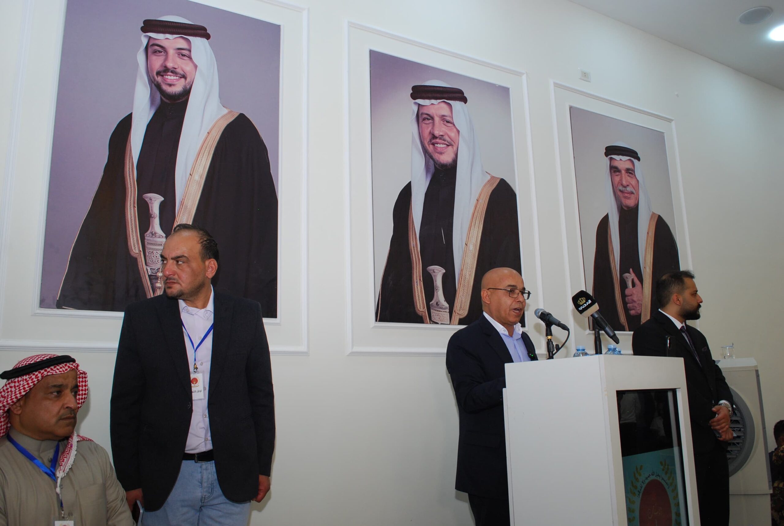 رئيس النواب يشارك عشائر الدعجة الاحتفال بالأعياد الوطنية