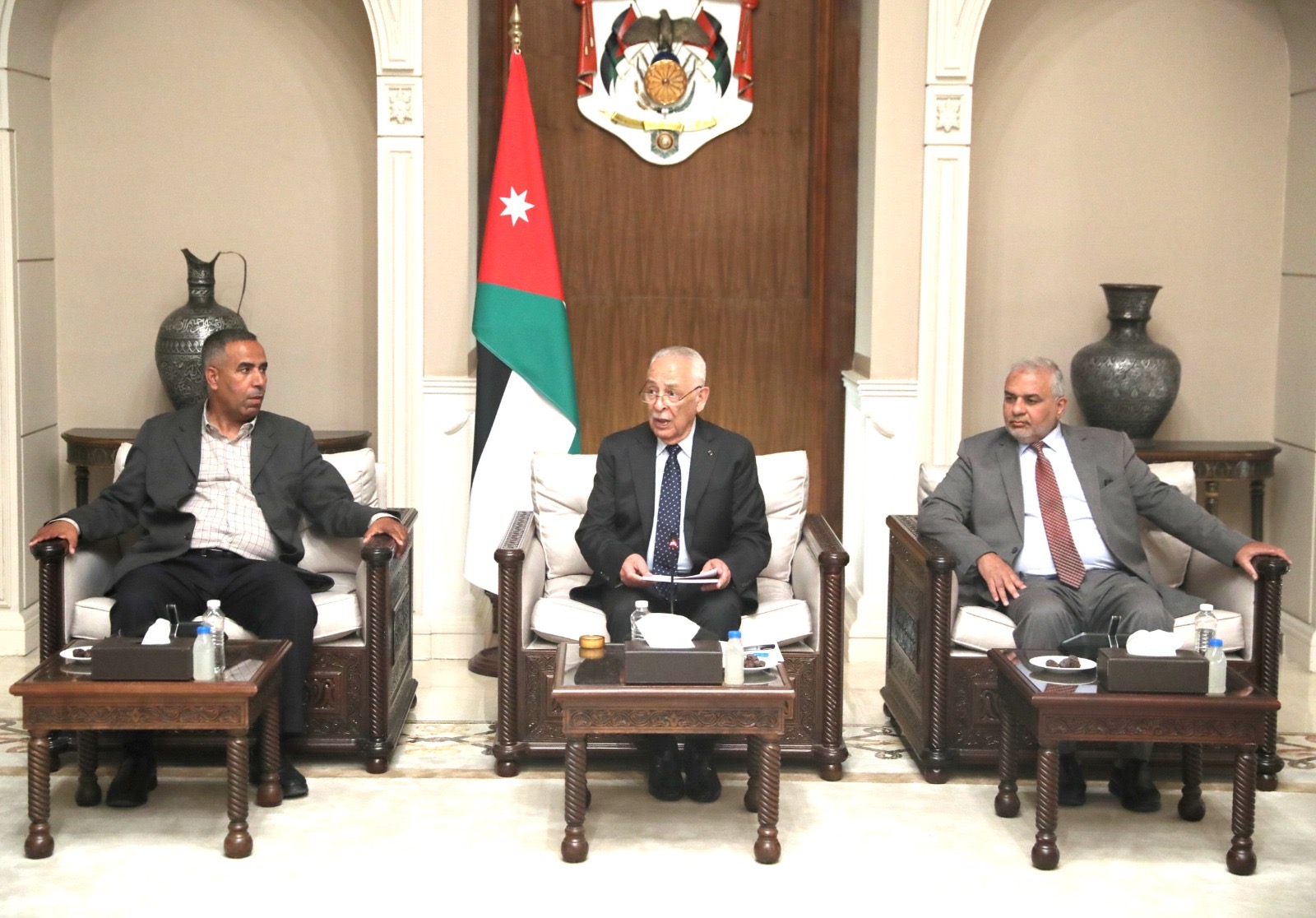 صورة حول : *العيسوي: عيد الجلوس الملكي يجسد مسيرة بناءٍ لا تعرف التراجع ورسالة وفاء للأردن وأهله* *العيسوي: عيد الجلوس الملكي يجسد مسيرة بناءٍ لا تعرف التراجع ورسالة وفاء للأردن وأهله*